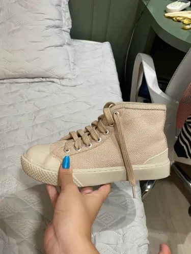 Tenis bege, tamanho 36