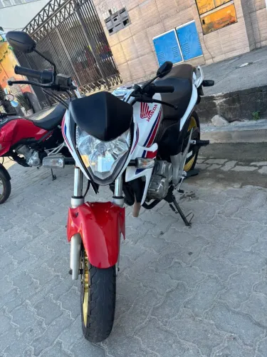 Vendo Cb300 2015