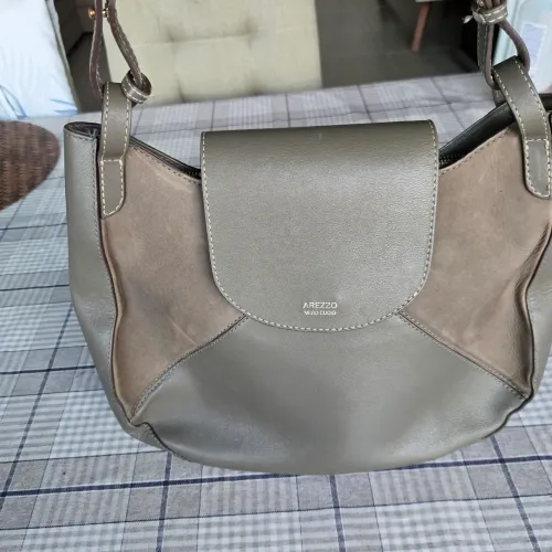 Bolsa Arezzo Couro R$ 100