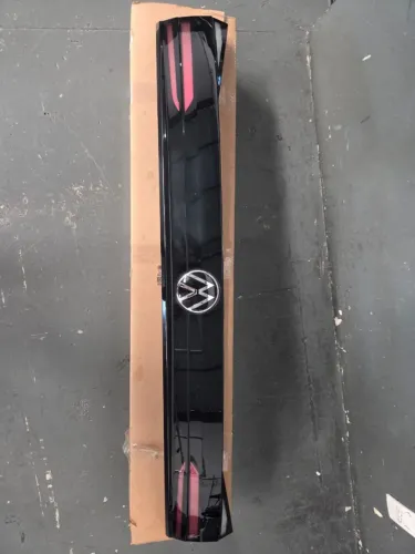 Lanterna central da tampa Volkswagen Nivus