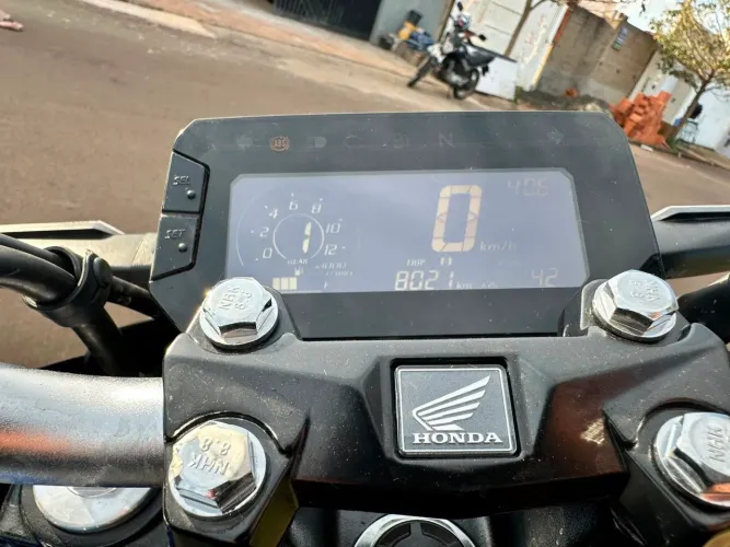 Honda CB 300F Twister ABS 2026 | 802 km | Único Dono | Impecável