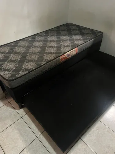Cama box solteiro com auxiliar + colchão de cima