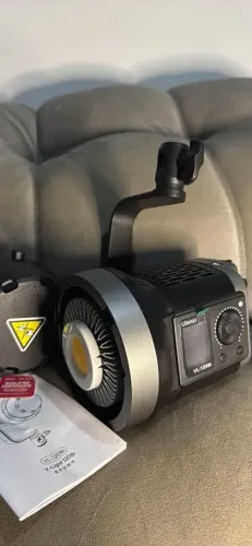 Iluminador LED Ulanzi VL-120Bi COB 120W Bicolor V-Mount Novo