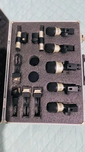 Kit de microfones professional da Marca CSR, pra bateria