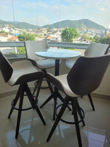 Mesa Bistrô com 4 cadeiras