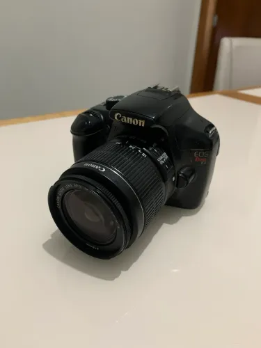 Canon EOS Rebel T3+Lente+Kit completo 