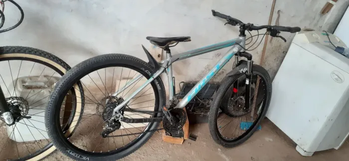 Bicicleta aro 29 vendo ou troco por algo do meu interesse 