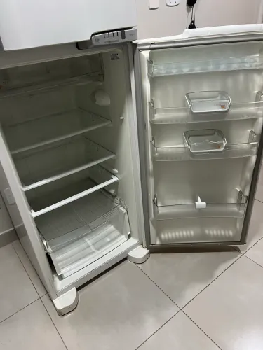 Vendo geladeira Brastemp frost free