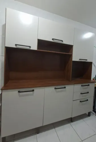 Armário de cozinha seminovo