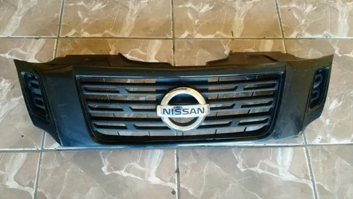 Grade Nissan Frontier 2019 2020