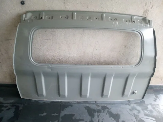 Painel traseiro Cabine Kia Bongo 2015