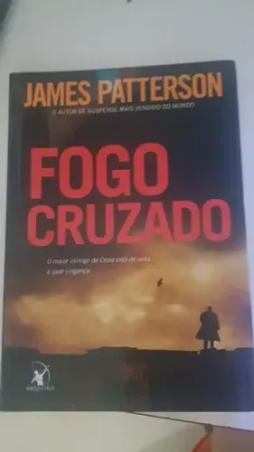 Livro Fogo cruzado