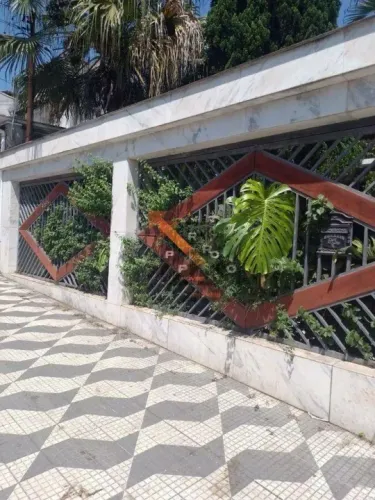 Casa Térrea na Mooca com Edícula Completa e Piscina no Terraço - 6 vagas