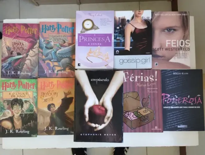 Livro de literatura infantil, adolescente e adulto. A partir de R$ 5,00. São vários título