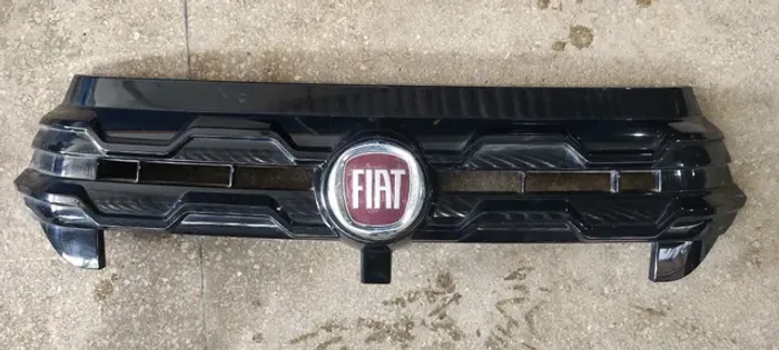 grade dianteira Fiat Mobi