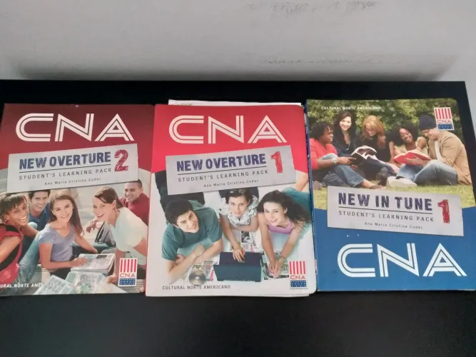 03 Livros CNA para ensino de inglês - New Overture e New in Tune