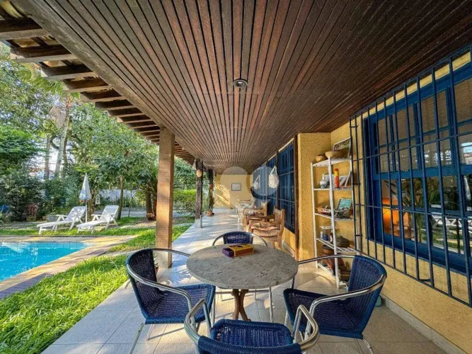 Casa com Terreno 573 m² Área construída 519 m² , à venda por R$ 1.800.000 -Recreio dos Ban