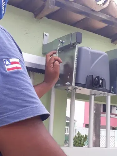 Instalação motores portão automático deslizante pivotante basculante consertos manutenção