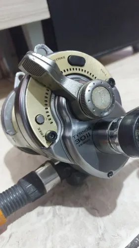 Molinete Shimano Tyrnos 30II