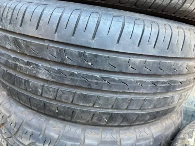 Pneu Pirelli 205/60/15 85 % DE vida