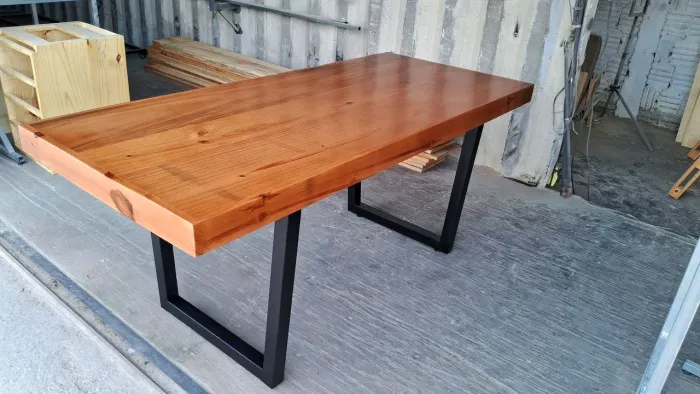 Mesa de madeiea