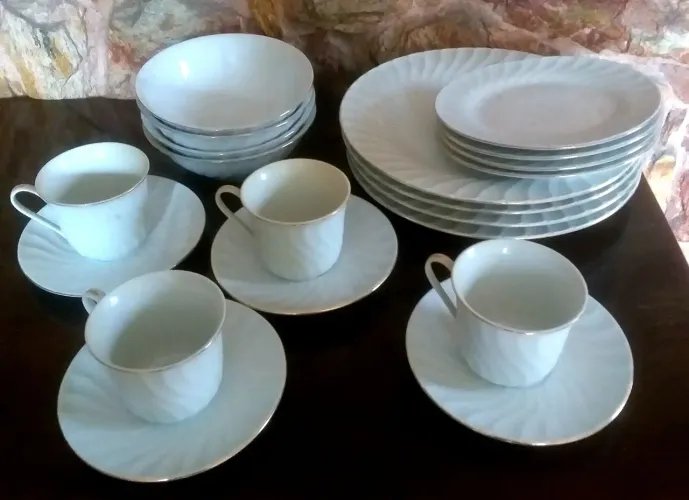Aparelho Jantar e chá/café porcelana Gibson