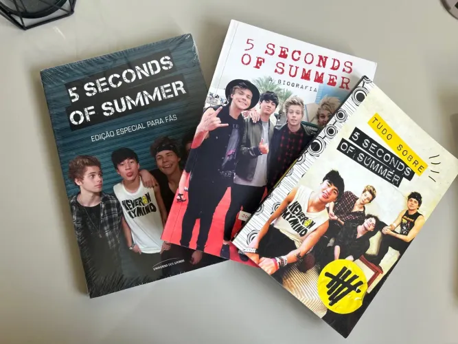 Kit 3 Livros sobre a banda 5 Seconds of Summer