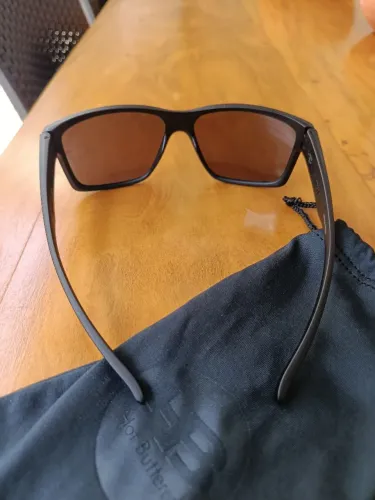 Vendo óculos da marca HD usado apenas uma vez 