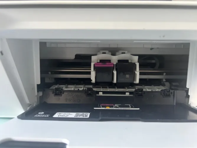 Impressora HP com cartuchos - Perfeita para uso diário