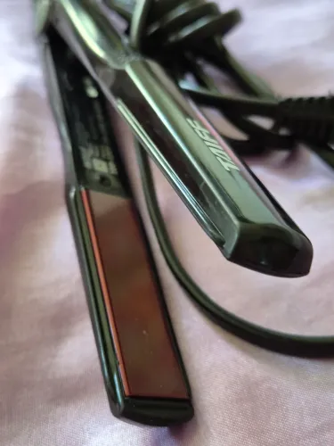 Prancha de cabelo Taiff - mini