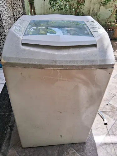 Maquina de lavar com defeito 