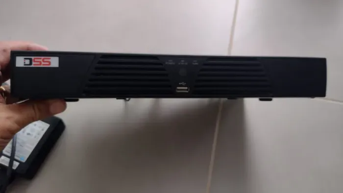 Vendo Sistema segurança Gravador DvrDss para 4 câmeras (com HD 500GB)
