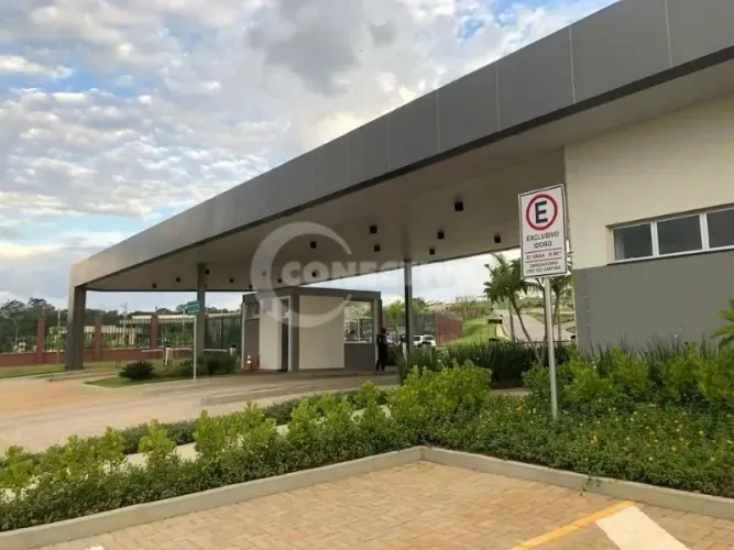 Lote à Venda no Condomínio Jardins Porto, Senador Canedo 300 m² em Área Privilegiada