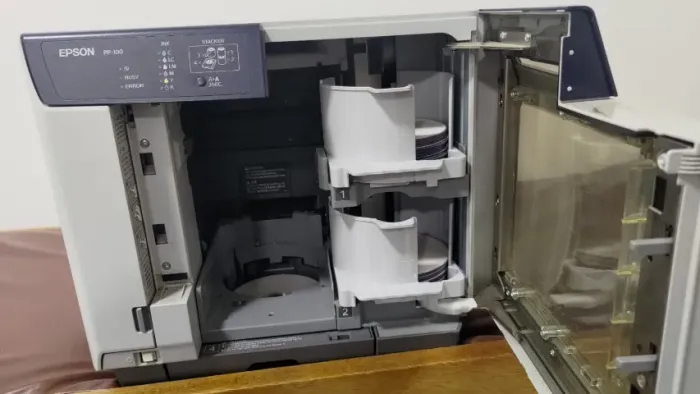 ROBÔ DE GRAVAÇÃO EPSON DISCPRODUCER PP-100 (DEFEITO CABEÇA DE IMPRESSÃO)