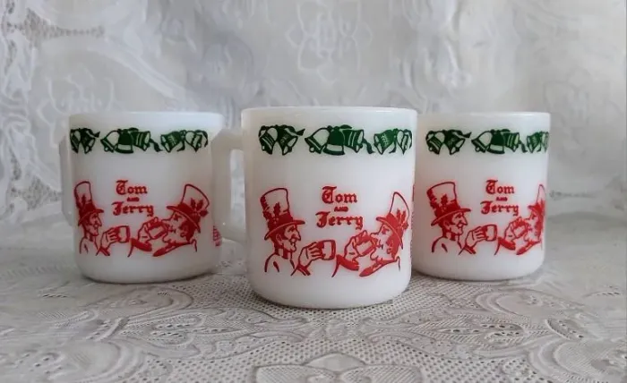 3 Canecas Em Opalina Hazel Atlas Déc. 50 Natal Ano Novo Branco Tom E Jerry