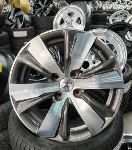 Jogo de rodas Peugeot 2008 aro 16 originais