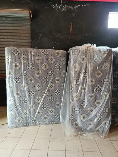 Cama casal box bem espumada 