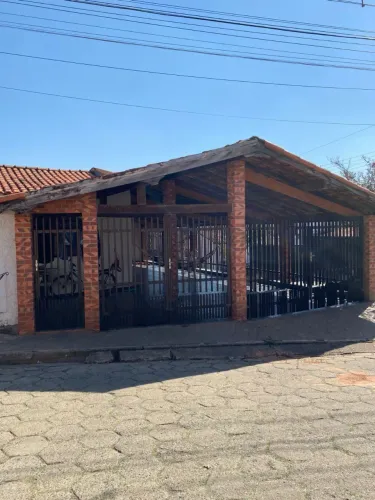 CASA LARANJAL PAULISTA 