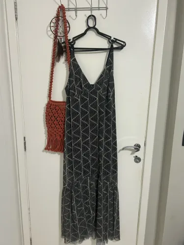 Vestido de festa cinza com preto em tule - Zinzane