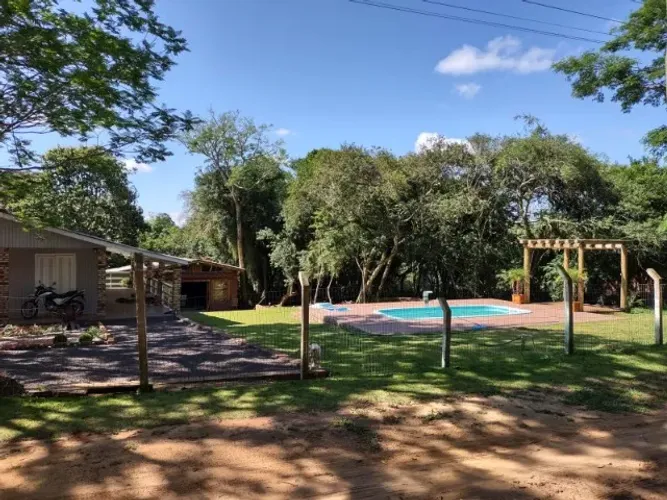 Lindo Sítio com casa e com Lindo Galpão em condomínio fechado - Tranquilidade e Natureza!