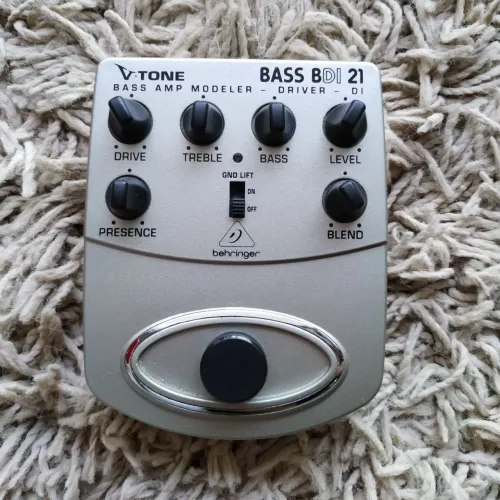 Bass Preamp Behringer Bdi 21