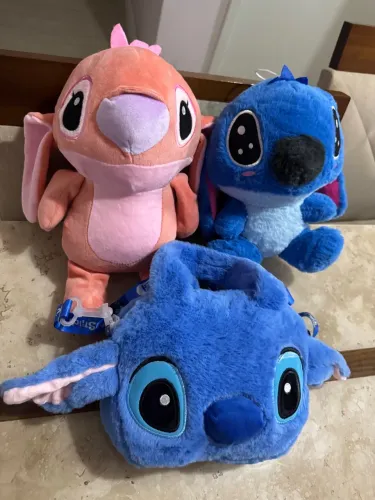 Kit 2 Pelúcias Stitch e 1 bolsa Stitch linda, novos