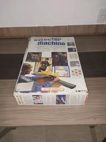 Maquina de tecer sweater machine em perfeito estado