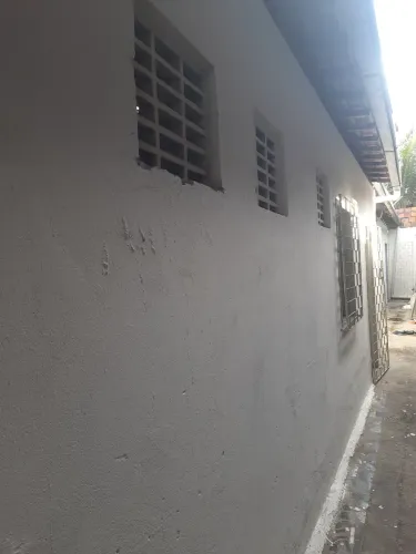 Alugo casa no jardim centenario 2/4 , 1Wc 450,00 reais