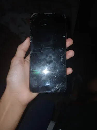 Celular moto e7 com defeito