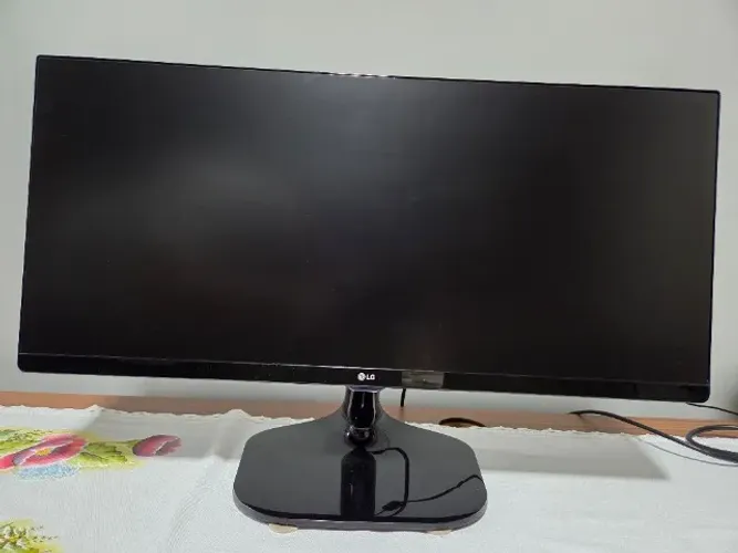 Monitor LG Ultrawide 25UM58