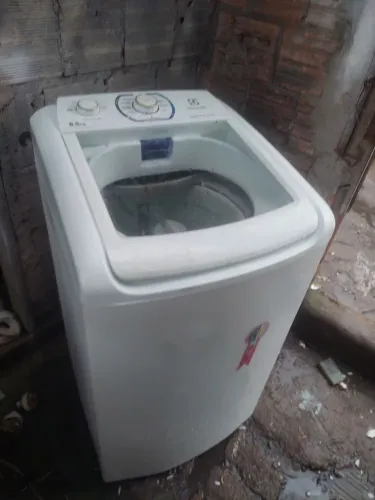 Vendo máquina de lavar Eletrolux 8 kg