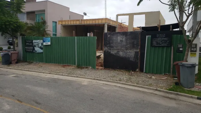 Construtor e pedreiros.