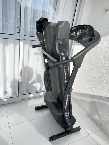 Esteira Elétrica Residencial Dream Black Edition 1.8 Bivolt - Preto - Usada