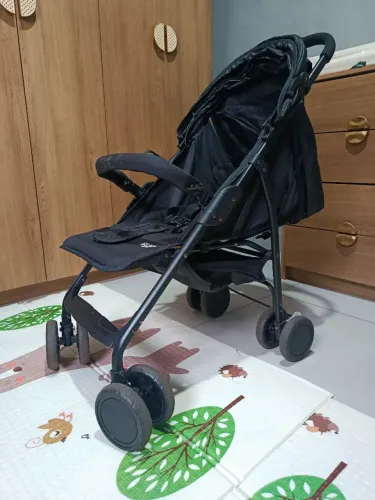 Carrinho de bebê Cosco kids em perfeitas condições